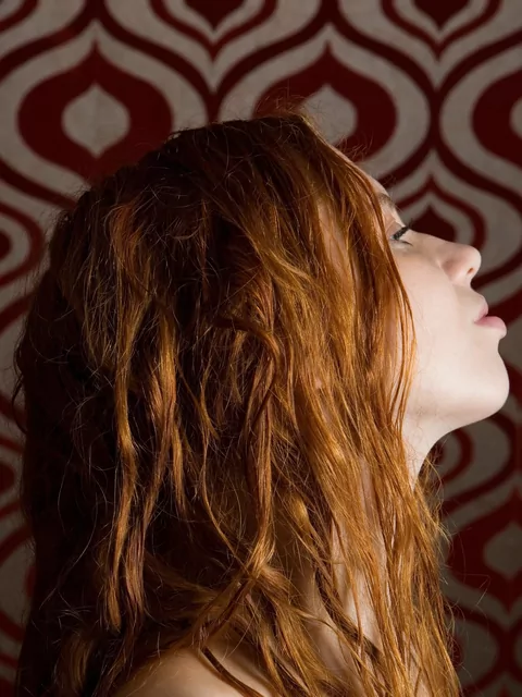 Alla ragazza rossa non piace la ceretta