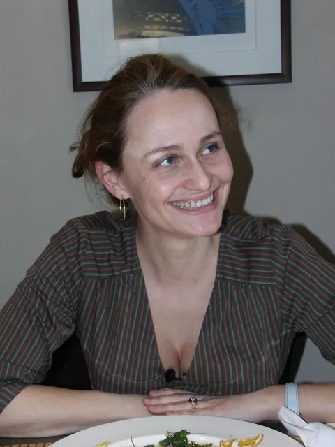 La donna snella ama le malizie sessuali insolite